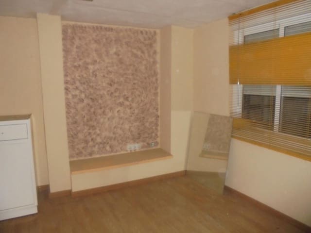 2 slaapkamer Bedrijf te koop in Aldaia - € 83.000 (Ref: 9427660)