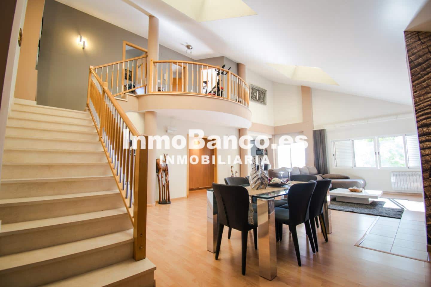 Chalet de 3 habitaciones en Torrent en venta con piscina garaje - 340.000 € (Ref: 9427665)