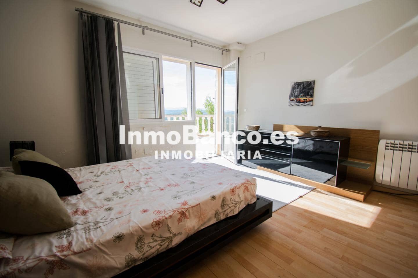 Chalet de 3 habitaciones en Torrent en venta con piscina garaje - 340.000 € (Ref: 9427665)