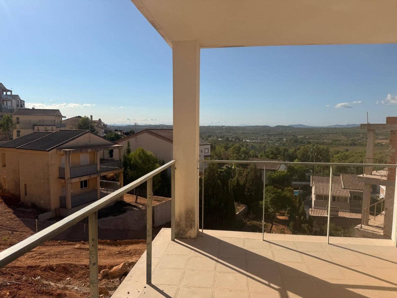 4 bedroom Villa for sale in Torrent with pool - € 350,000 (Ref: 9427667)