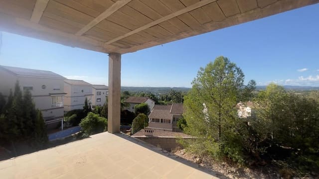 Chalet de 4 habitaciones en Torrent en venta con piscina - 350.000 € (Ref: 9427667)