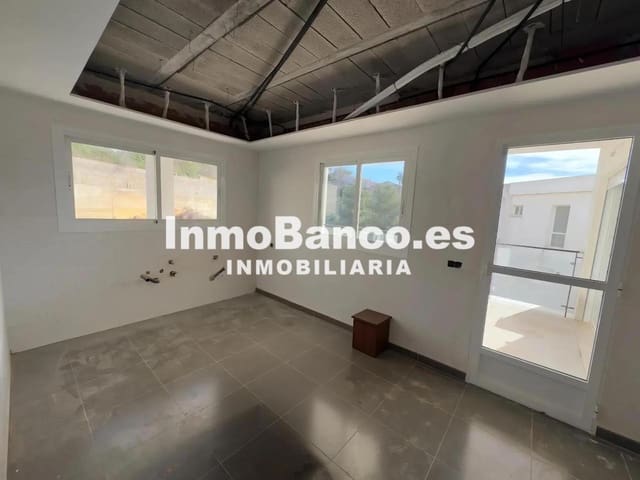 4 quarto Moradia para venda em Torrent com piscina - 350 000 € (Ref: 9427667)