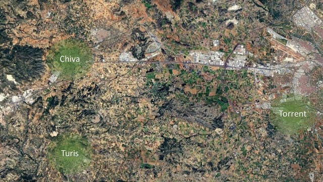 Mark till salu i Chiva - 253 000 € (Ref: 9427668)