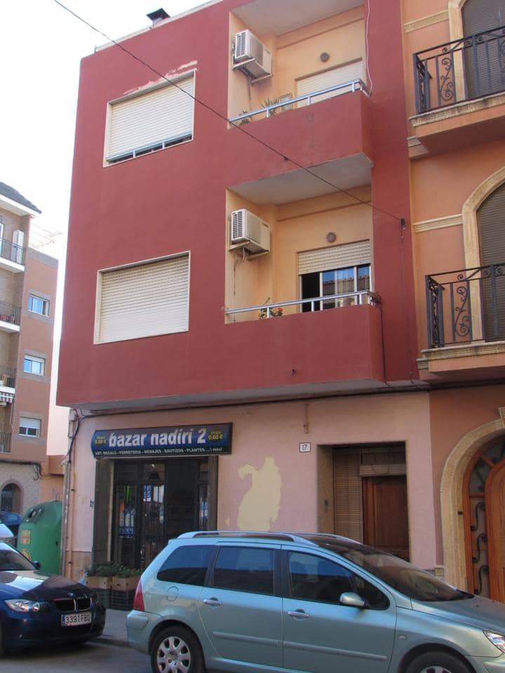 3 bedroom Flat for sale in Carlet - € 39,100 (Ref: 9427677)
