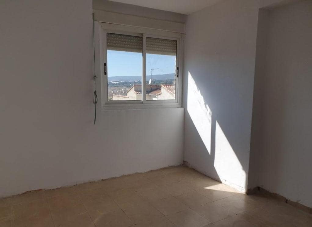 3 quarto Apartamento para venda em L'Alcudia de Crespins - 43 000 € (Ref: 9427687)