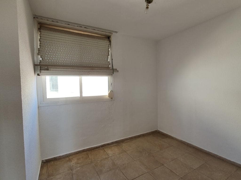 3 quarto Apartamento para venda em L'Alcudia de Crespins - 43 000 € (Ref: 9427687)