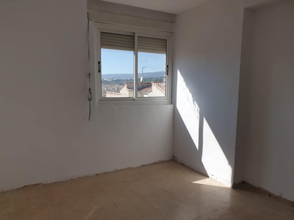 3 quarto Apartamento para venda em L'Alcudia de Crespins - 43 000 € (Ref: 9427687)