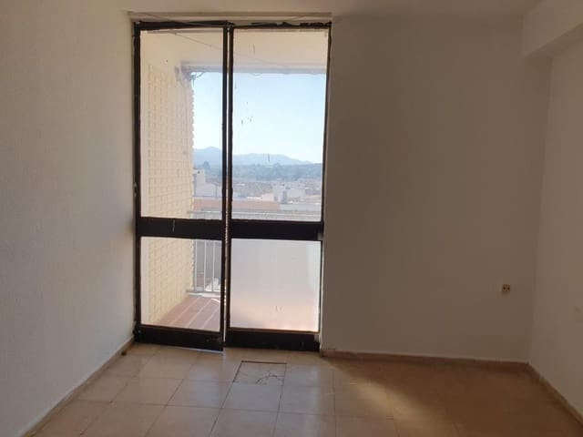 3 quarto Apartamento para venda em L'Alcúdia de Crespins - 43 000 € (Ref: 9427687)