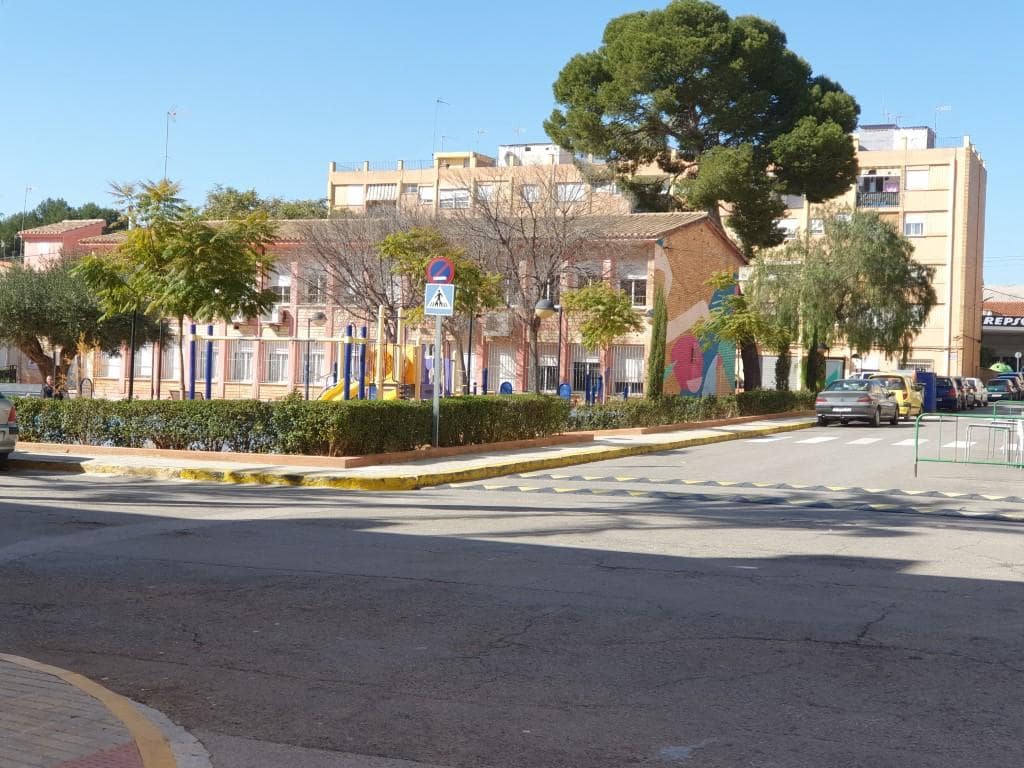 3 quarto Apartamento para venda em L'Alcudia de Crespins - 43 000 € (Ref: 9427687)