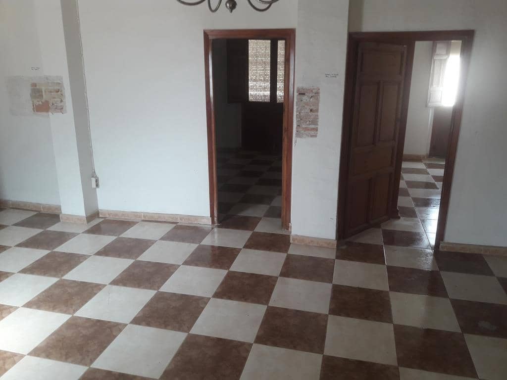 4 slaapkamer Villa te koop in Ayora - € 56.000 (Ref: 9427688)