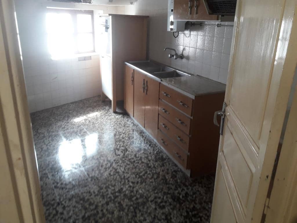 4 slaapkamer Villa te koop in Ayora - € 56.000 (Ref: 9427688)