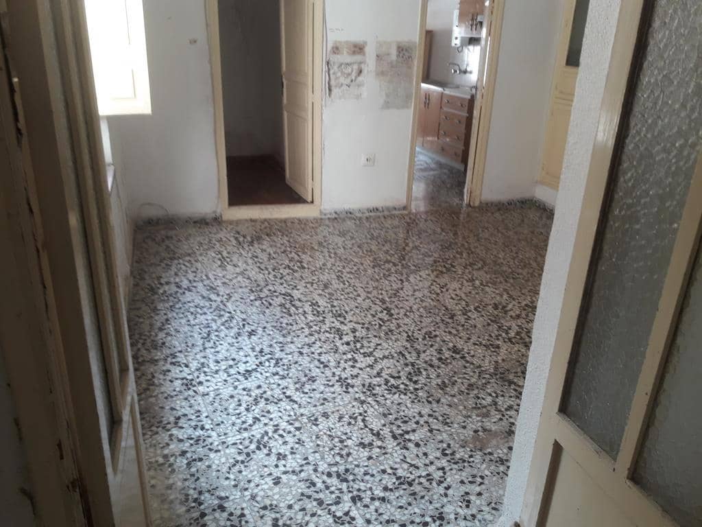 4 slaapkamer Villa te koop in Ayora - € 56.000 (Ref: 9427688)