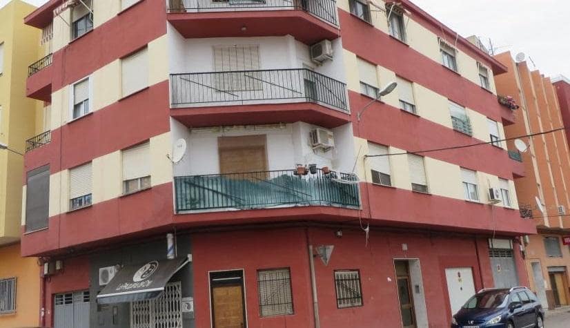 4 bedroom Flat for sale in Alberic - € 32,400 (Ref: 9427701)