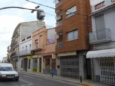 3 bedroom Flat for sale in Carlet - € 48,000 (Ref: 9427702)