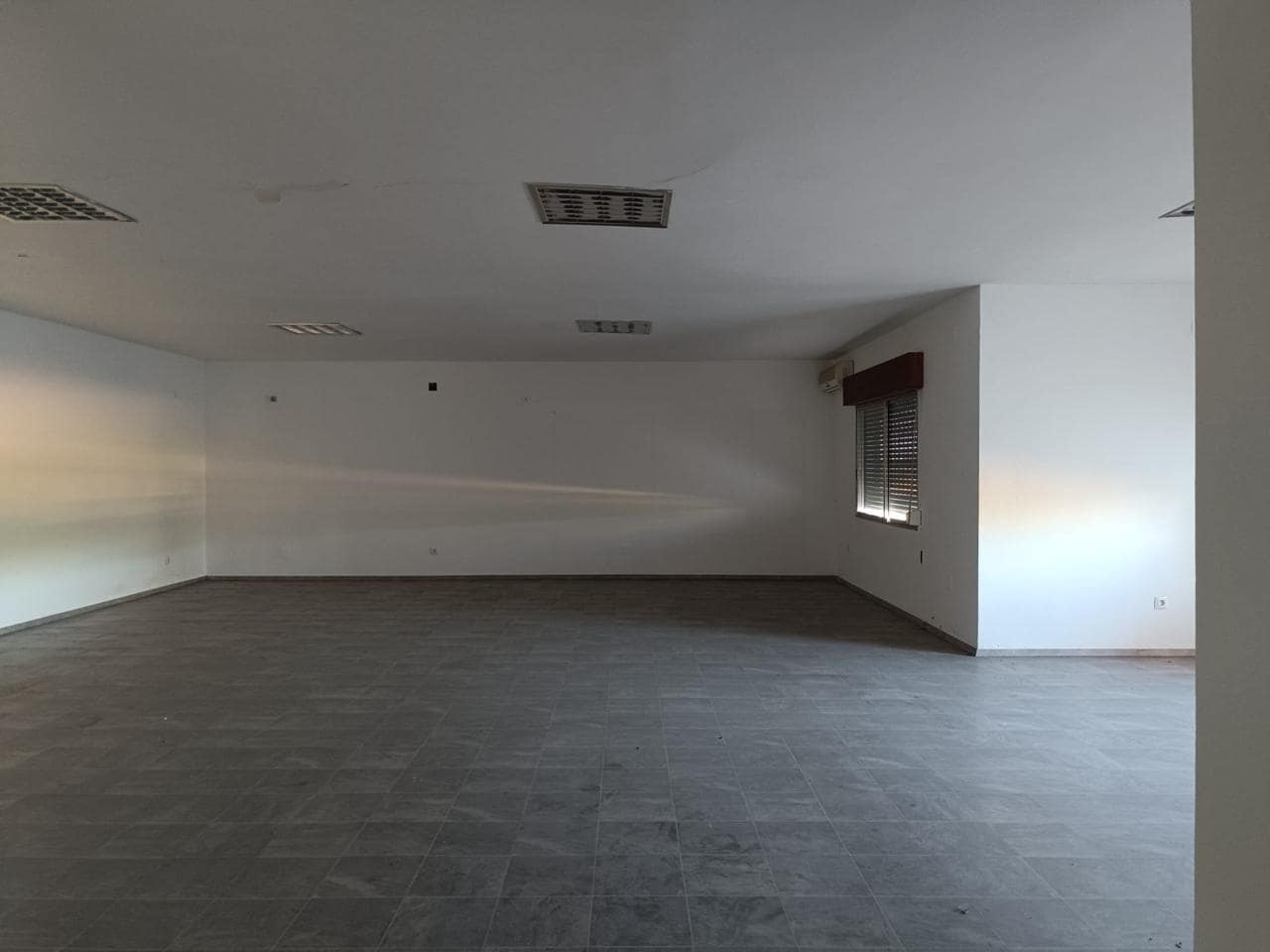 Comercial para venda em Oliva - 690 000 € (Ref: 9427709)