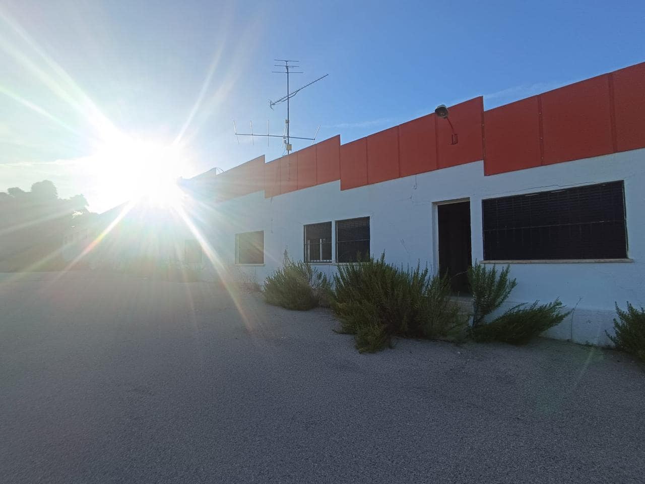 Comercial para venda em Oliva - 690 000 € (Ref: 9427709)