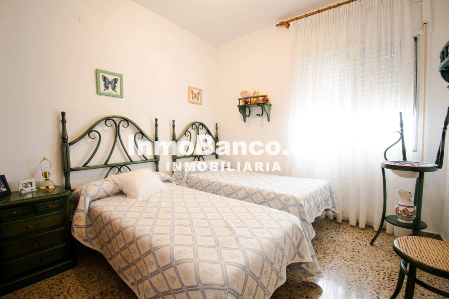 Chalet de 4 habitaciones en Torrent en venta con piscina garaje - 325.000 € (Ref: 9427712)