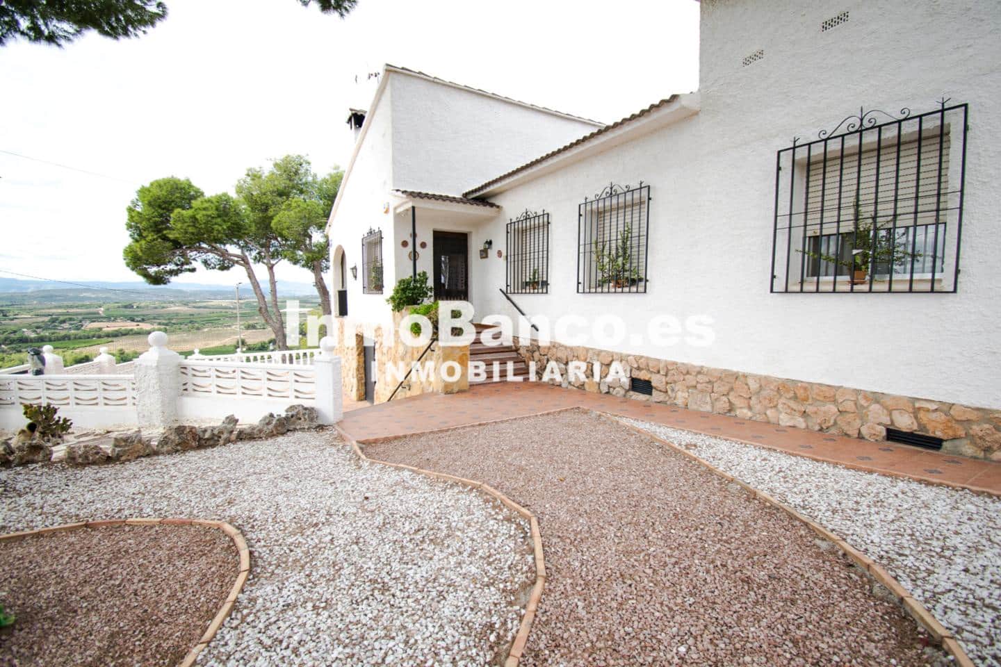 Chalet de 4 habitaciones en Torrent en venta con piscina garaje - 325.000 € (Ref: 9427712)