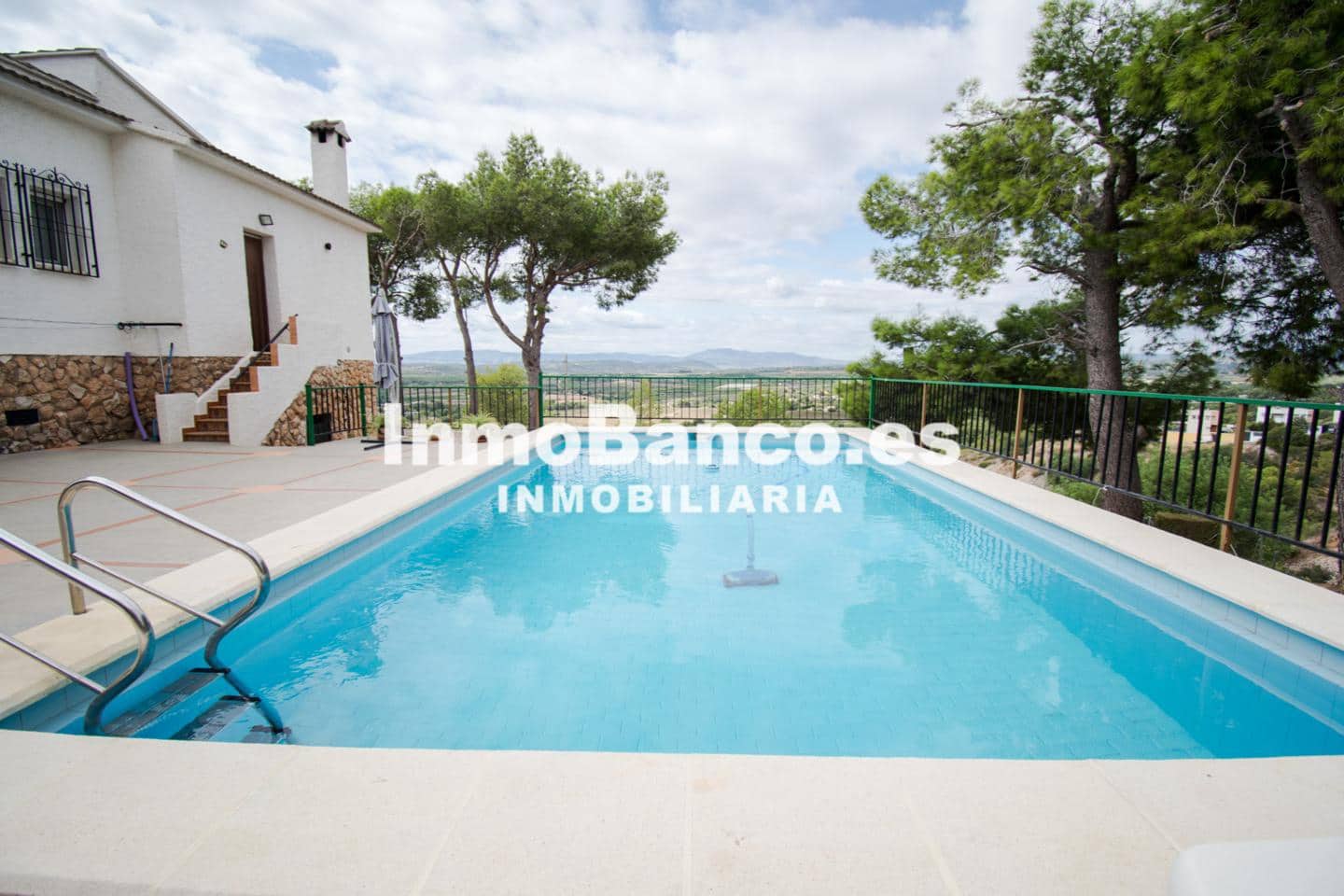 Chalet de 4 habitaciones en Torrent en venta con piscina garaje - 325.000 € (Ref: 9427712)