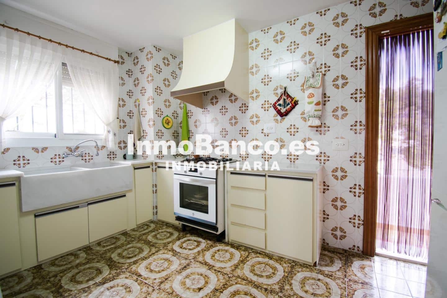 Chalet de 4 habitaciones en Torrent en venta con piscina garaje - 325.000 € (Ref: 9427712)