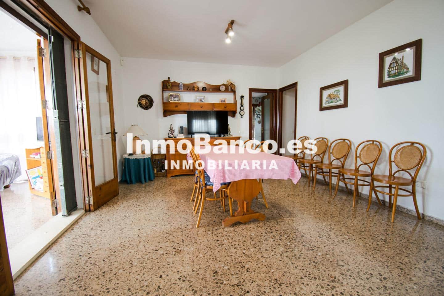 Chalet de 4 habitaciones en Torrent en venta con piscina garaje - 325.000 € (Ref: 9427712)