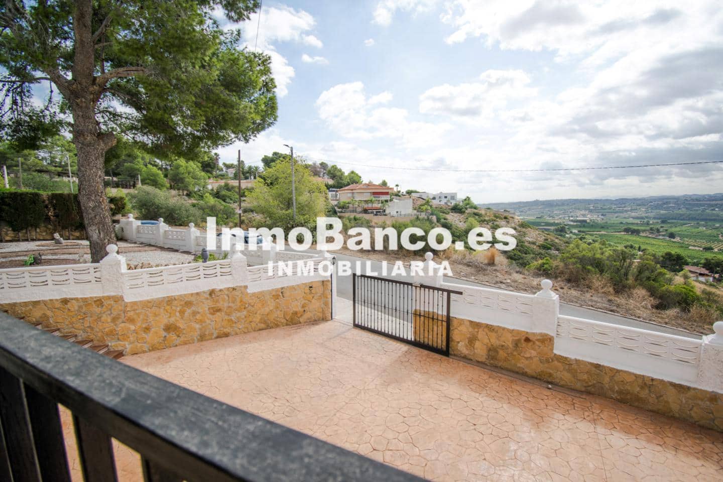 Chalet de 4 habitaciones en Torrent en venta con piscina garaje - 325.000 € (Ref: 9427712)