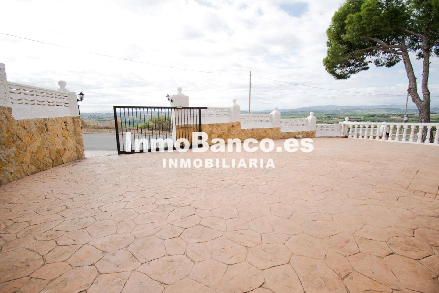 Chalet de 4 habitaciones en Torrent en venta con piscina garaje - 325.000 € (Ref: 9427712)