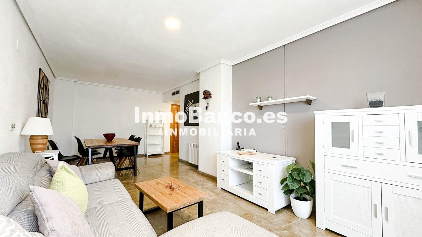 Piso de 3 habitaciones en València ciudad en alquiler con garaje - 2.200 € (Ref: 9427716)