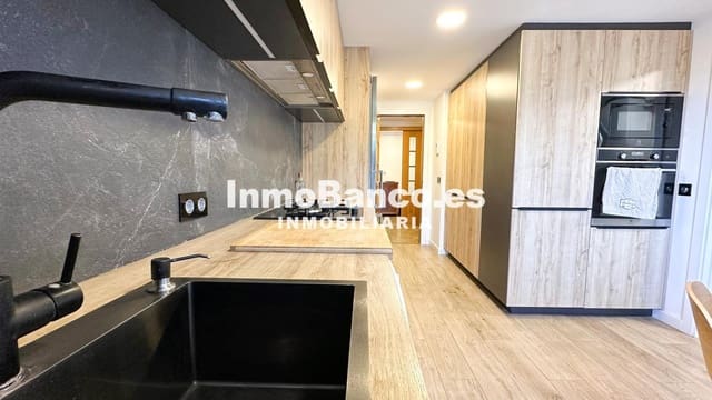 Piso de 3 habitaciones en Penya-Roja, València ciudad en alquiler con garaje - 2.200 € (Ref: 9427716)