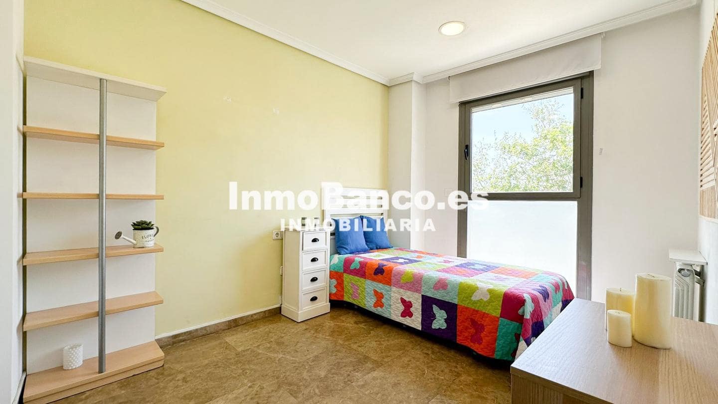 Piso de 3 habitaciones en València ciudad en alquiler con garaje - 2.200 € (Ref: 9427716)