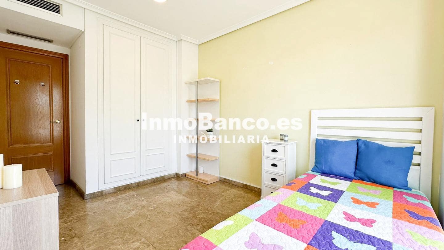 Piso de 3 habitaciones en València ciudad en alquiler con garaje - 2.200 € (Ref: 9427716)