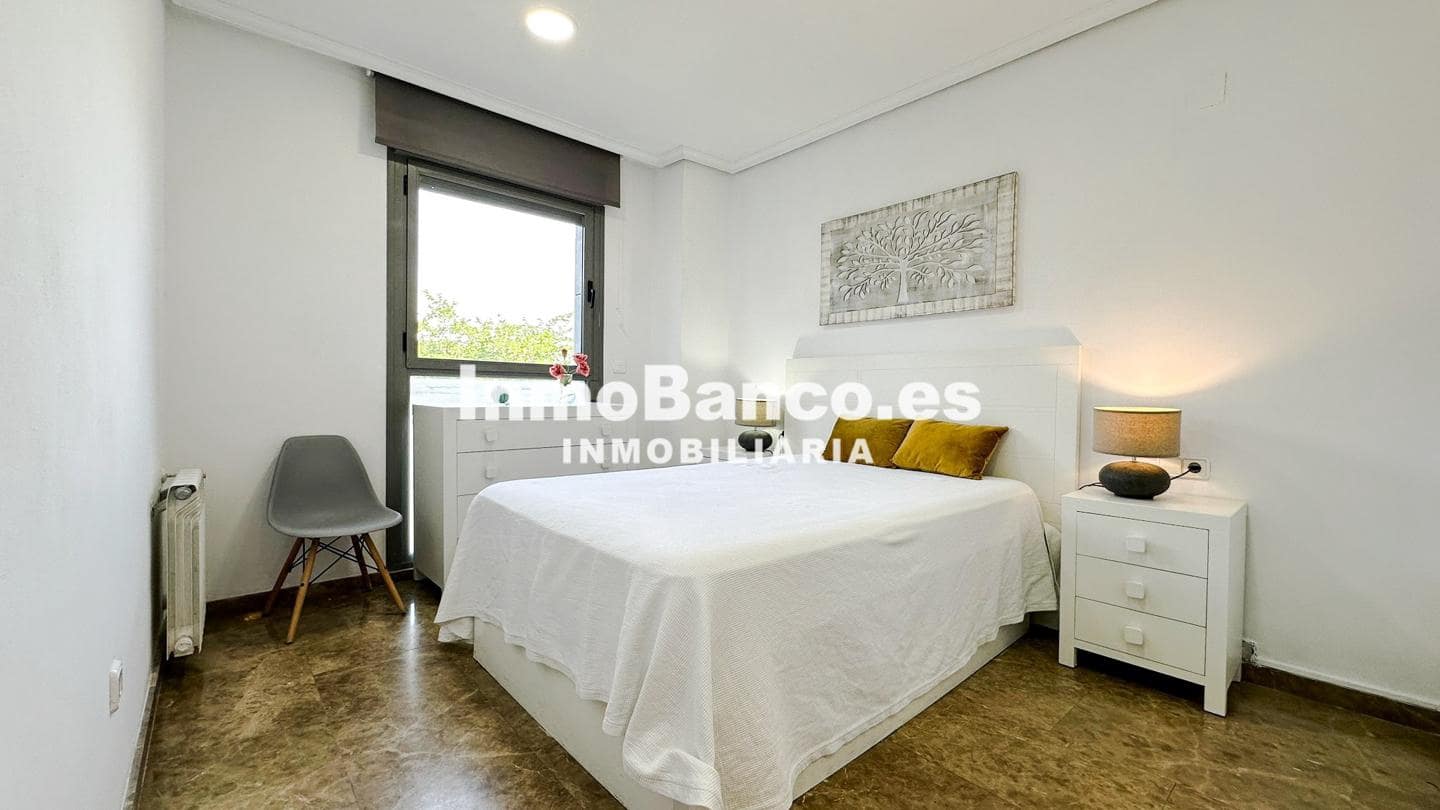 Piso de 3 habitaciones en València ciudad en alquiler con garaje - 2.200 € (Ref: 9427716)