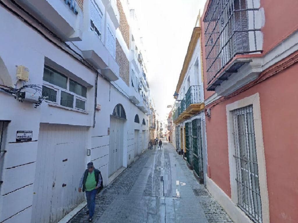 3 bedroom Flat for sale in El Puerto de Santa Maria - € 84,800 (Ref: 9427718)