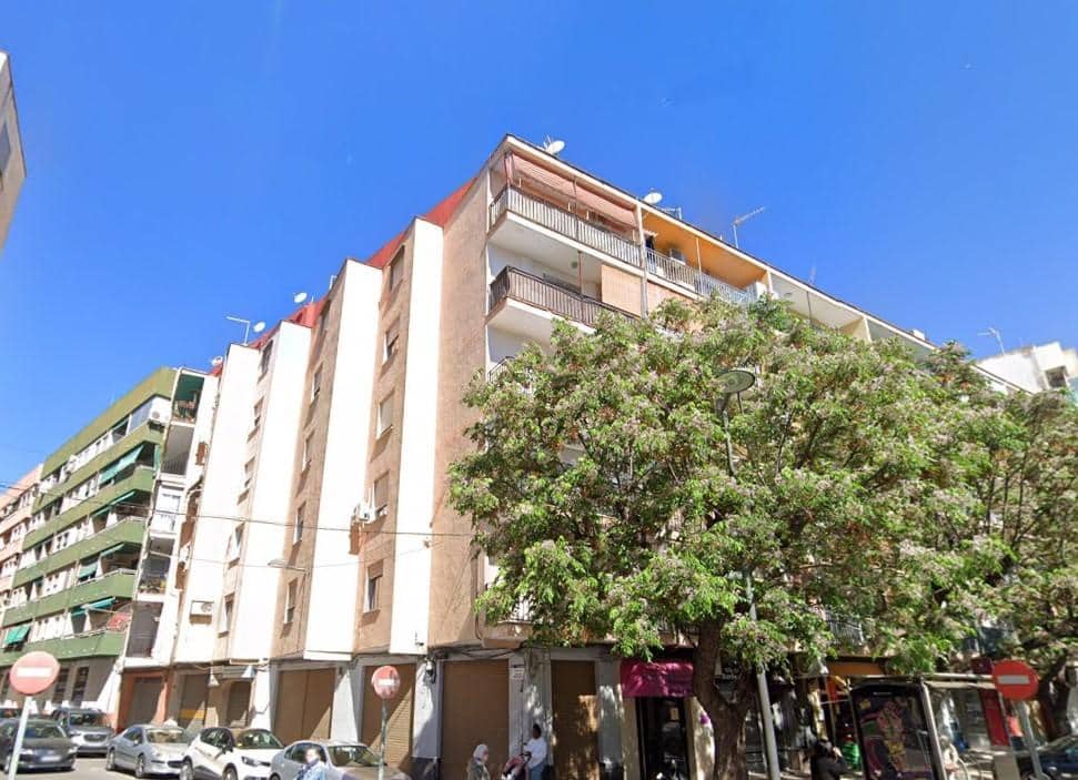 3 bedroom Flat for sale in Alaquas - € 131,000 (Ref: 9427724)