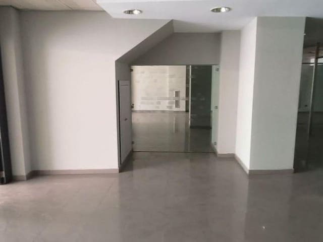 2 makuuhuone Yritys myytävänä paikassa Carlet - 80 285 € (Ref: 9427739)