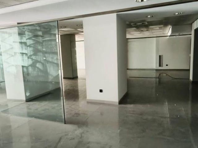 2 makuuhuone Yritys myytävänä paikassa Carlet - 80 285 € (Ref: 9427739)