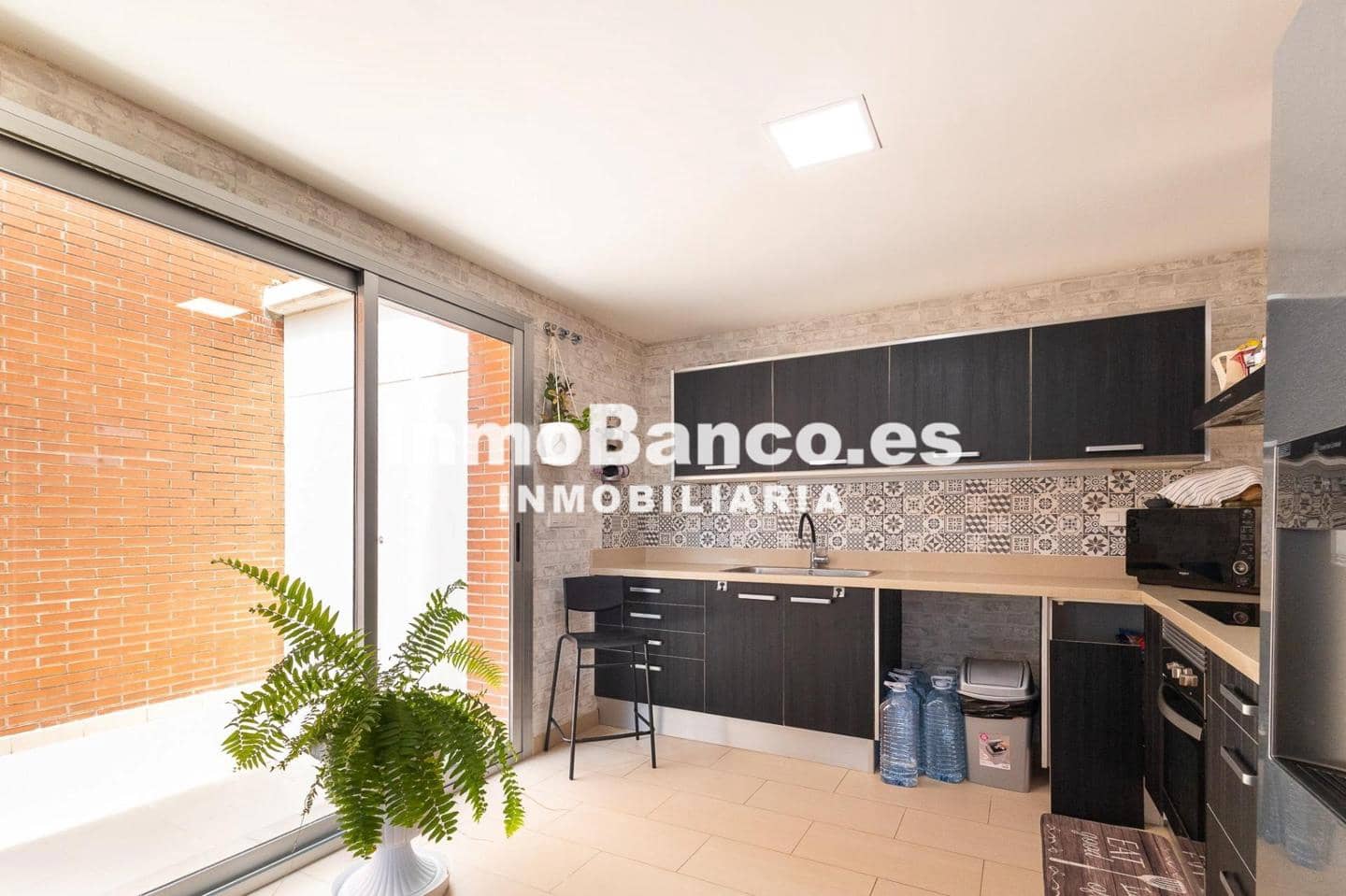 3 chambre Villa/Maison à vendre à Chiva avec garage - 360 000 € (Ref: 9427753)