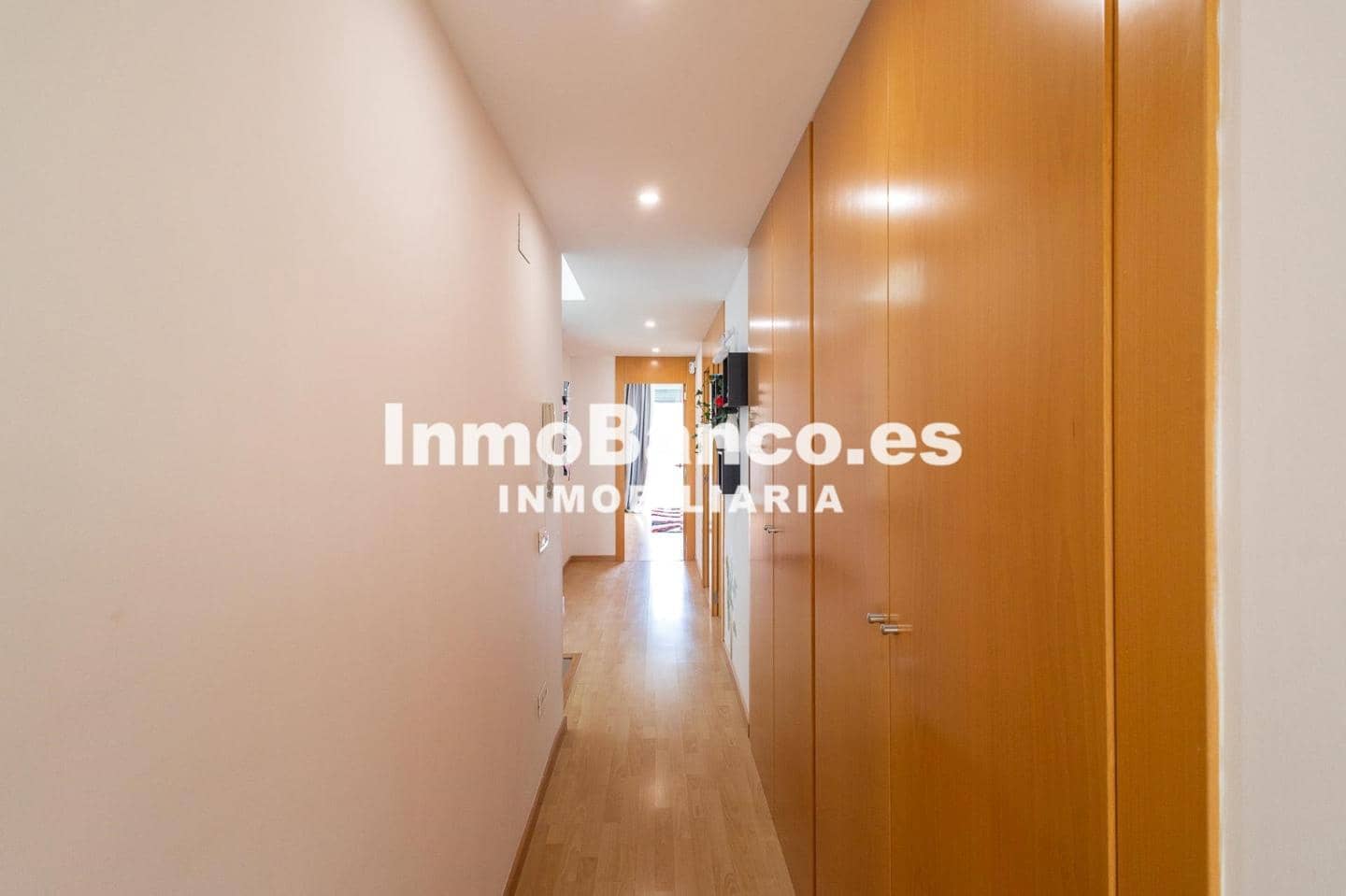 3 chambre Villa/Maison à vendre à Chiva avec garage - 360 000 € (Ref: 9427753)