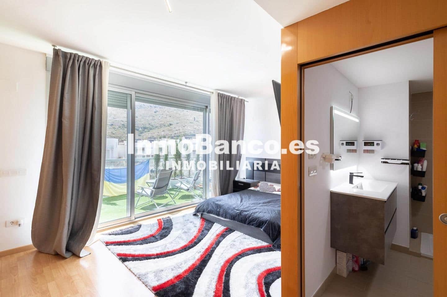 3 chambre Villa/Maison à vendre à Chiva avec garage - 360 000 € (Ref: 9427753)