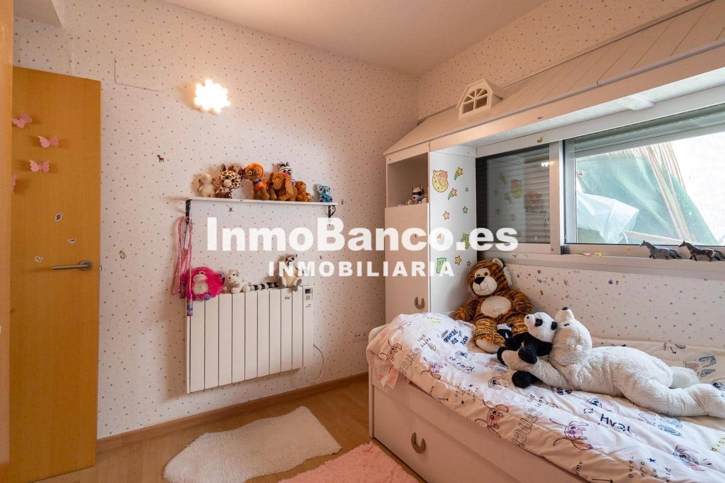 3 chambre Villa/Maison à vendre à Chiva avec garage - 360 000 € (Ref: 9427753)