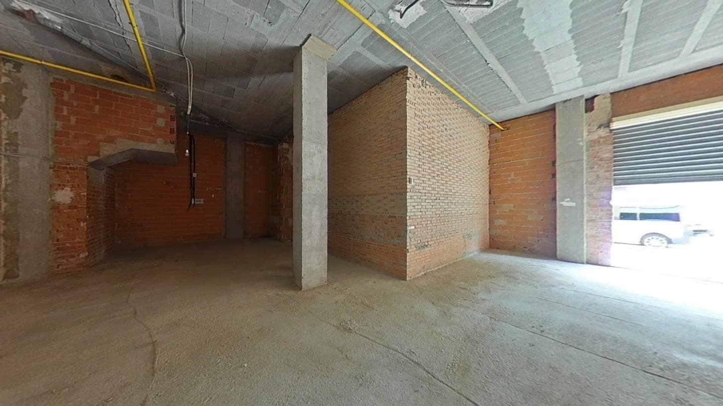 1 slaapkamer Bedrijf te koop in Aldaia - € 63.100 (Ref: 9427756)