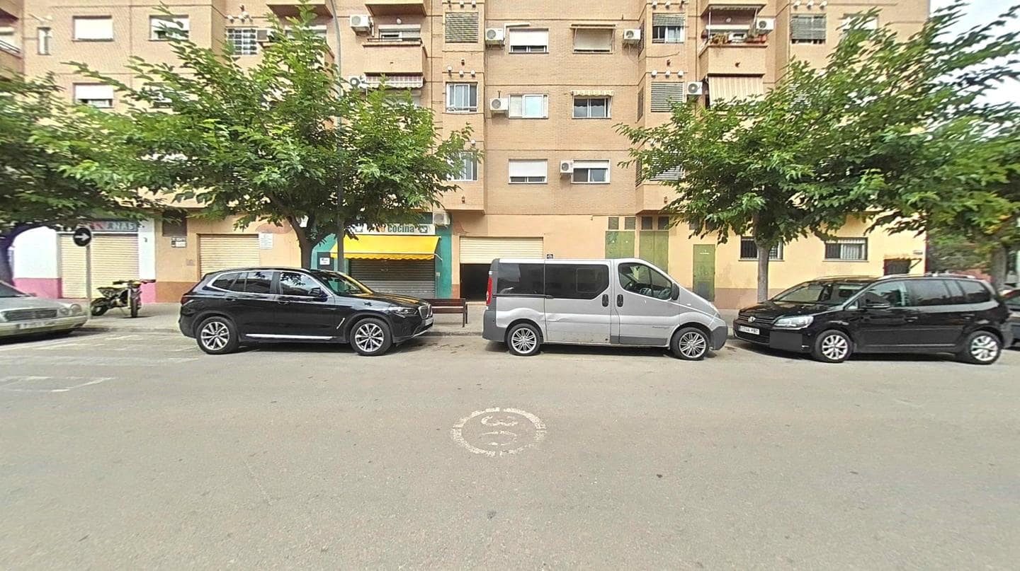 1 slaapkamer Bedrijf te koop in Aldaia - € 63.100 (Ref: 9427756)