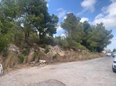 Mark till salu i Chiva - 58 700 € (Ref: 9427761)