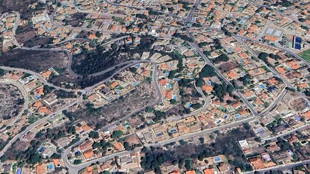 Mark till salu i Chiva - 58 700 € (Ref: 9427761)