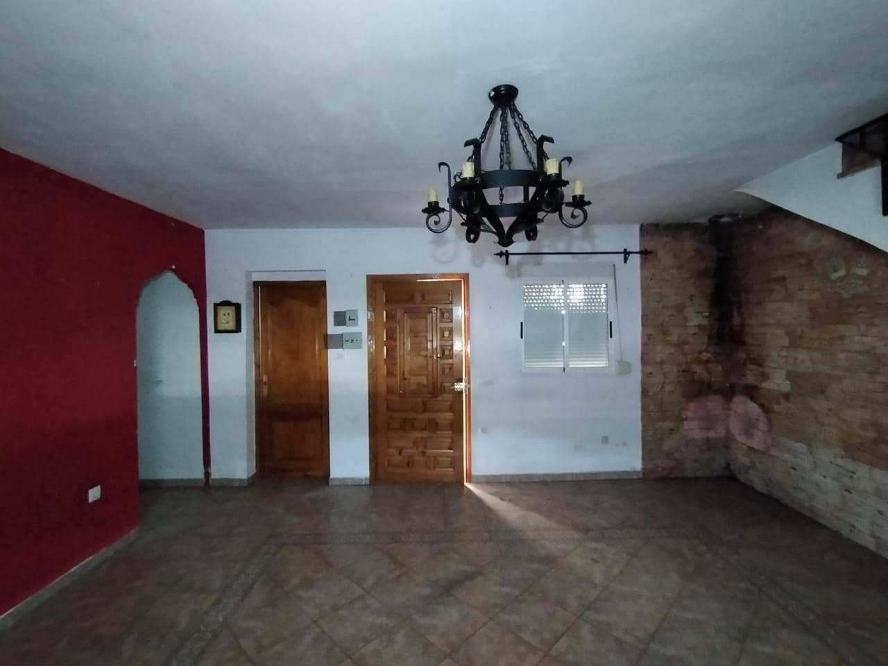 4 bedroom Villa for sale in Montroy with pool - € 113,000 (Ref: 9427764)