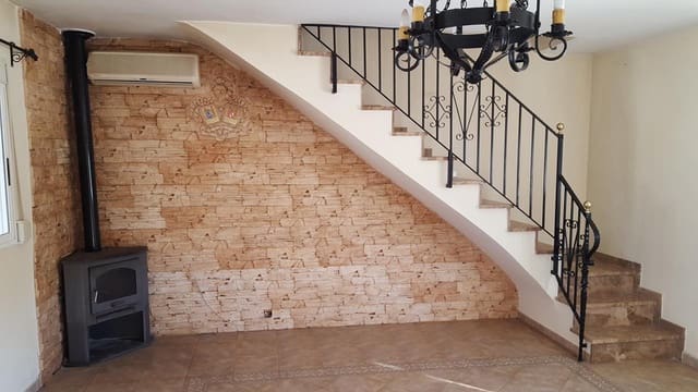 4 sovrum Villa till salu i Montroy med pool - 113 000 € (Ref: 9427764)