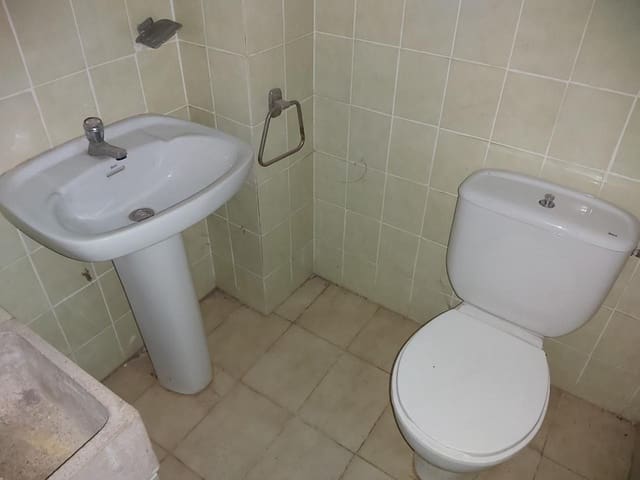 2 makuuhuone Yritys myytävänä paikassa Burjassot - 168 000 € (Ref: 9427773)