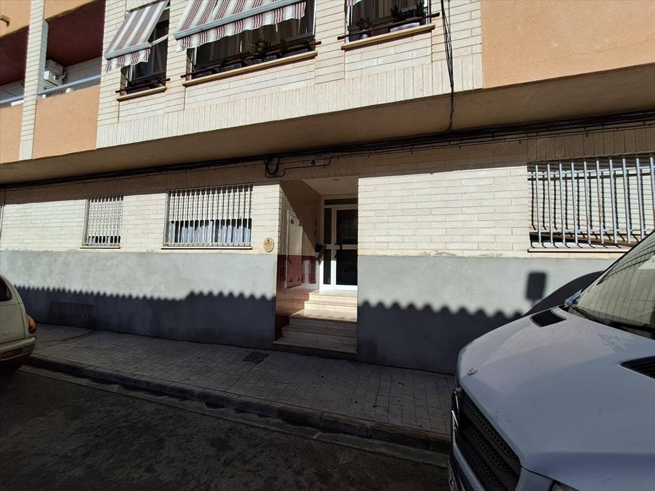 4 bedroom Flat for sale in La Pobla Llarga - € 50,000 (Ref: 9427776)