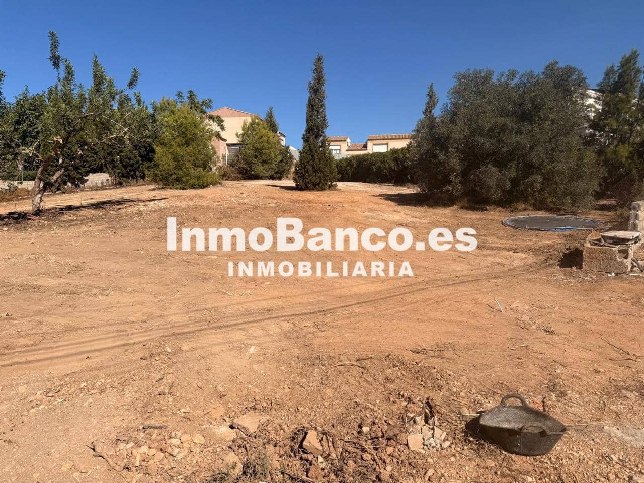 Mark till salu i Chiva - 275 000 € (Ref: 9427784)