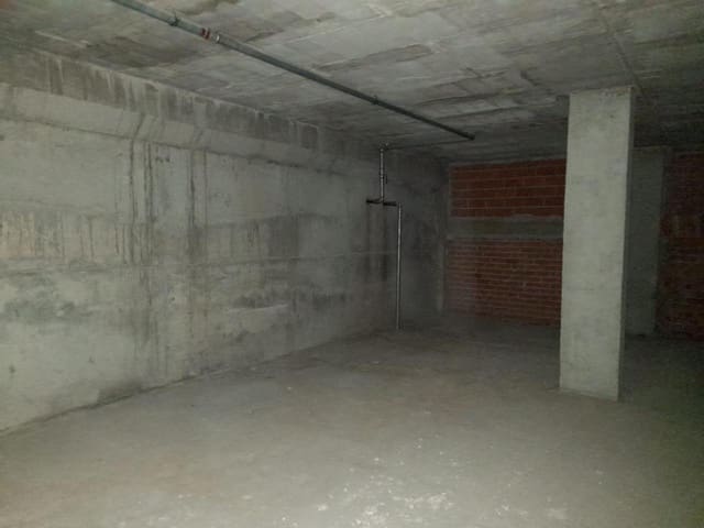 1 makuuhuone Yritys myytävänä paikassa Llíria - 99 800 € (Ref: 9427796)